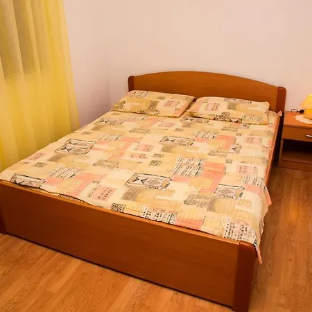 Apartament Two Bedroom Fanica Postira