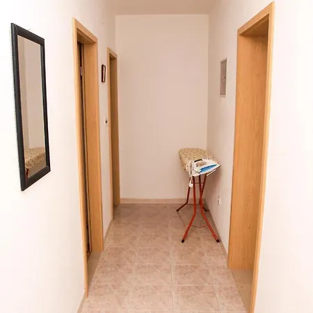 Two Bedroom Fanica Apartament